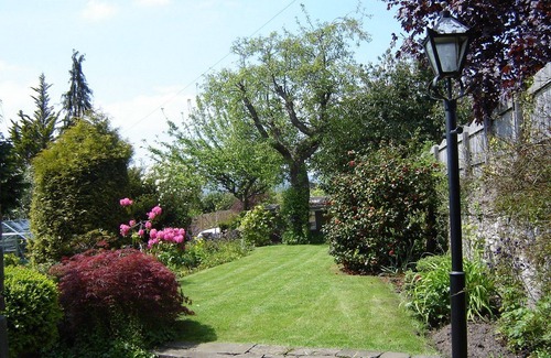 Crickhowell Cabaña | casa Ashfield en Crickhowell con vistas a Usk Valley, y Brecon Beacons.