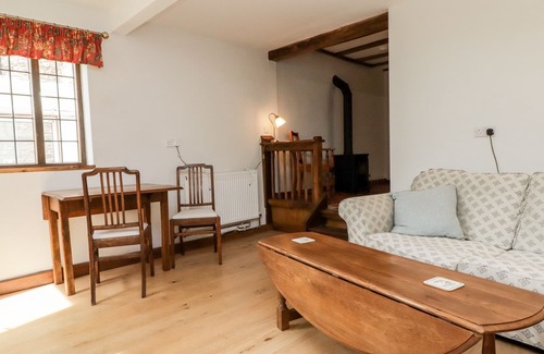Ashford Bowdler Cabaña | ASHFORD MILL, romantic, character holiday cottage in Ludlow