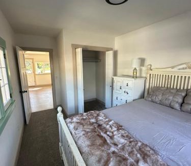 Ashland Casa | Ashland Bungalow downtown