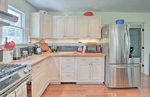Ashley Falls Casa | Ashley Falls Home w/ Fire Pit: Hike & Ski!