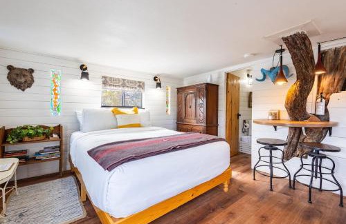 Nogal Casa | Ashley's Treehouse At El Mistico Ranch