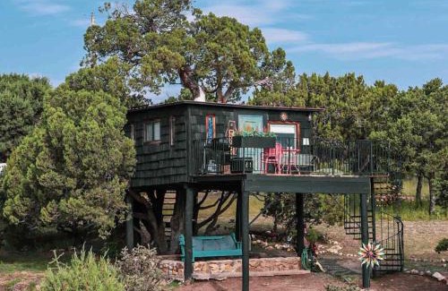 Nogal Casa | Ashley's Treehouse At El Mistico Ranch
