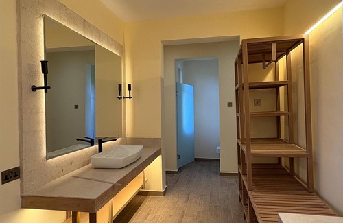 Voi Otro | Ashnil Aruba Lodge