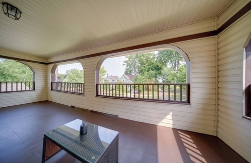 Ashtabula Apartamento | Ashtabula Vacation Rental w/ Covered Balcony