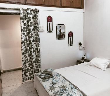 Ujjain Casa | Ashutosh Homestay and Hotels