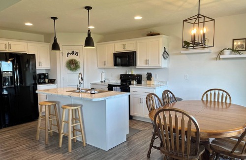 Springfield Casa | Ashwood Gables: A Taste of Home. Full Fence,