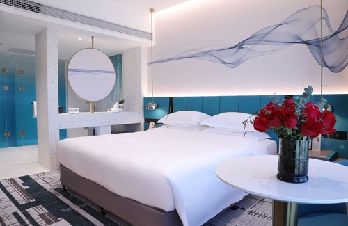 Yuexiu Hotel | Asia International Hotel Guangzhou - Overseas Buyer Registration Services in Hotel & Free Shuttle between Hotel and Exhibition Center during Canton Fair