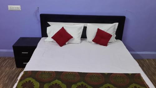 Daulatabad Cabina | Asia Lodge Near Railway Station