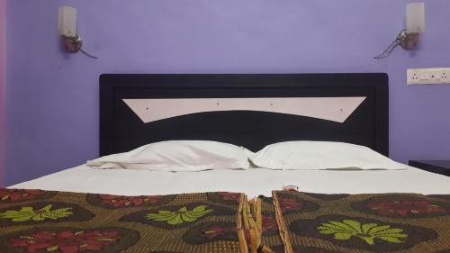 Daulatabad Cabina | Asia Lodge Near Railway Station