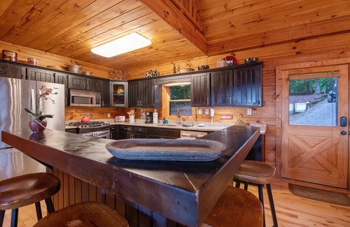 Ridges Over the Lake Cabina | Aska Bliss - Aska Adventure Area