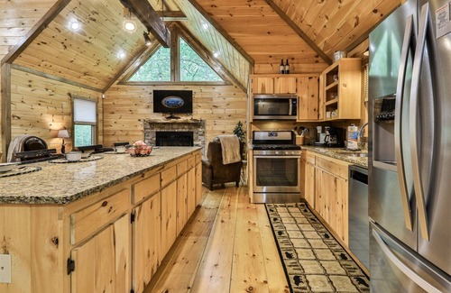 Cherry Log Cabina | Aska Escape | Blue Ridge, GA
