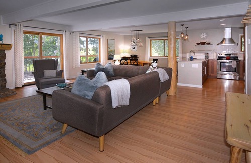 Crested Butte Condominio | Estupendo piso de 3 habitaciones totalmente renovado Outrun. Bañera de hidromasaje, tenis, servicio de transporte 5 º nt gratis