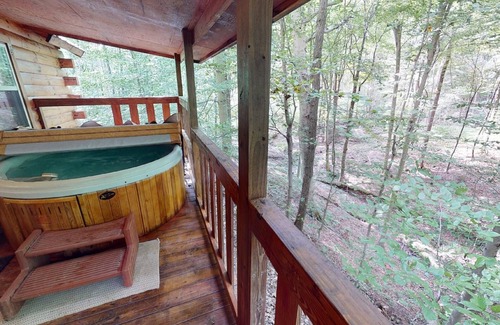 Logan Cabina | Aspen Cabina-Hocking Hills