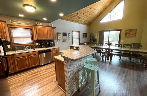 Spring Brook Casa | Aspen Chalet @ Spring Brook Resort | Increíble chalet de dos pisos en Wisconsin Dells