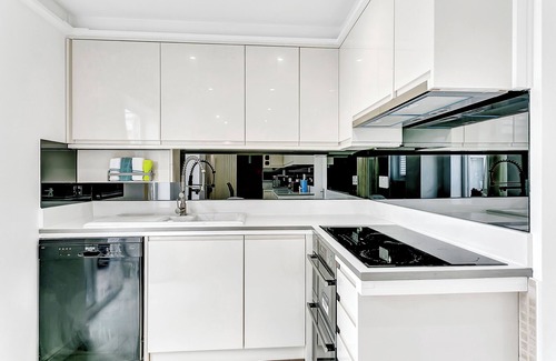Bierton Apartamento | Aspen Cl – Private Room in 4-Bed Retreat with Gym