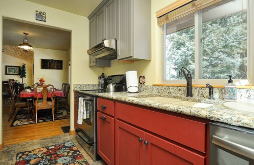 Nathrop Cabina | Aspen Grove - fully updated modern log cabin - summer in the rockies