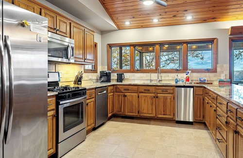 Smithville Cabina | Aspen Lodge Overlooking Center Hill Lake