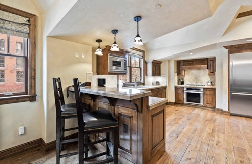 Aspen Complejo | Aspen Mountain Residences, Core-By Gondola