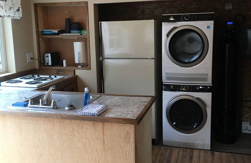 Cohoe Cabina | ASPEN--Personal sleeping cabin with shared kitchen/bathhouse