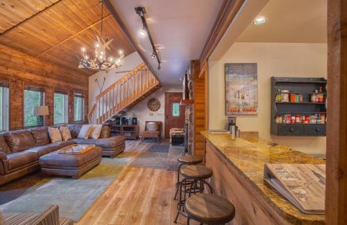 Sunny Slope Casa | Aspencliffe Home - Peaceful - Spacious - Hot Tub