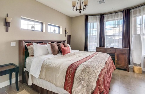 Central Business District Apartamento | Aspenwood Manor