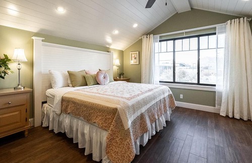 Central Business District Apartamento | Aspenwood Manor