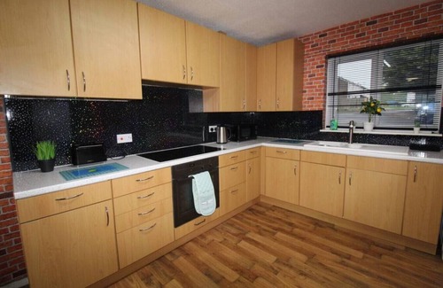 Sutton-in-Ashfield Casa | Aspley House- Sutton in Ashfield