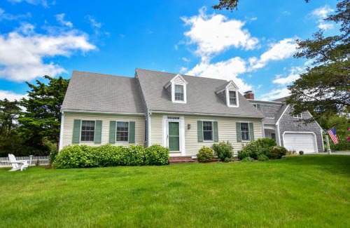 East Orleans Casa | Association Beach less than a Mile away