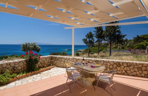 Pesada Casa | Asta La Vista Maisonettes