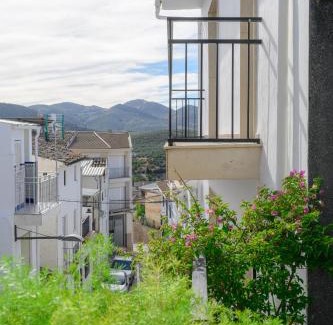 Castillo de Locubin Casa | AstArte Guesthouse