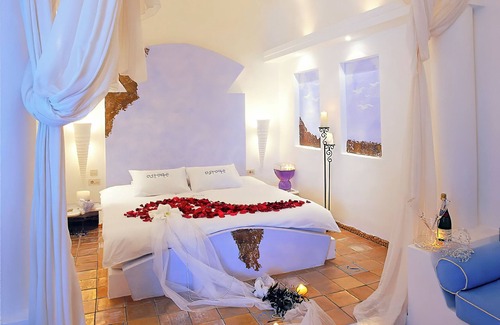 Akrotiri Hotel | Astarte Suites