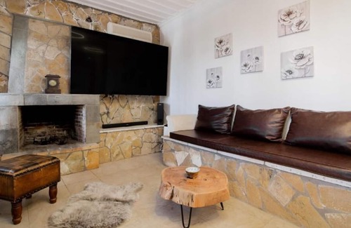 Agia Marina Villa | Astarte Villas - The Pine Tree Villa With Pool