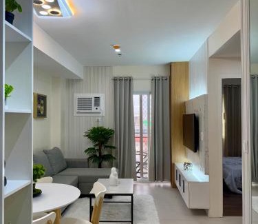 Davao Apartamento | Asters - Two Bedroom Condo Unit with Balcony