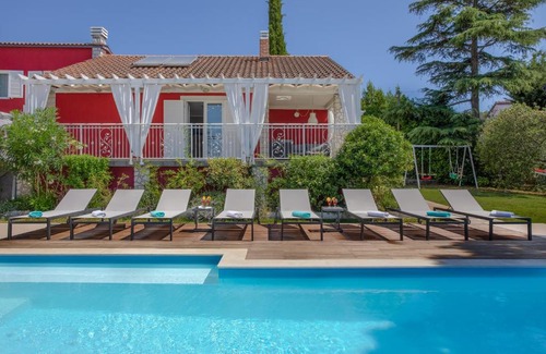 Stinjan Villa | Astinian Villa Puntizela