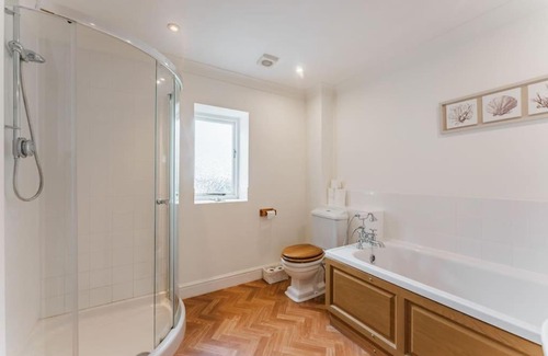 Holt Casa | Astley House - Norfolk Cottage Agency