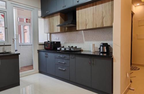 Agara Apartamento | Astonishing 3BHK at 6-Floor for Family only