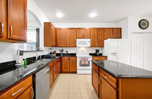 Loughman Casa | Astonishing Aviana Resort: Pool, Game Room & Clubhouse | Near Disney