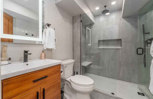 Sioux Falls Casa | Astoria on Yellowstone - Luxury Sioux Falls Retreat