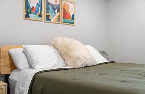 Sioux Falls Casa | Astoria on Yellowstone - Luxury Sioux Falls Retreat