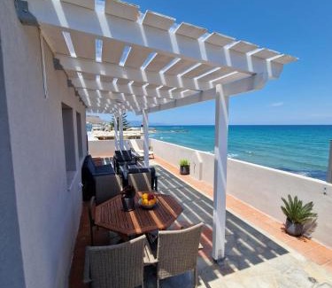 Kokkini Chani Apartamento | Astra Sea View Apartment, Sea Front