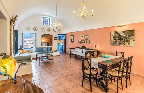 Fira Villa | Astraea House