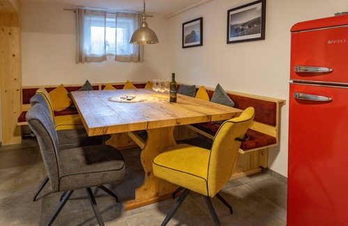 Bruck an der Grossglocknerstrasse Apartamento | Hermoso apartamento con WIFI, TV, balcón, mascotas permitida, vista panorámica y aparcamiento