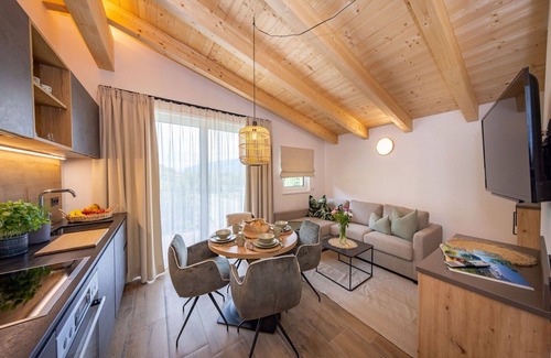 Bruck an der Grossglocknerstrasse Apartamento | Hermoso apartamento con WIFI, TV, balcón, mascotas permitida, vista panorámica y aparcamiento