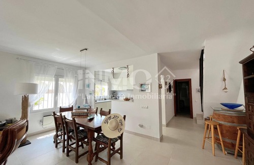 Cambrils Chalet De Esquí | Casa con jardín en Mar Cambrils