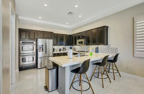 Terra Lago Casa | At Colossus with Pool Spa and Game Room