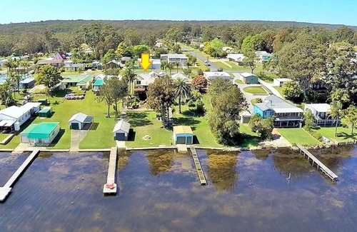 Erowal Bay Casa | At Golden Ponds at Erowal Bay - 4pm Check out Sundays