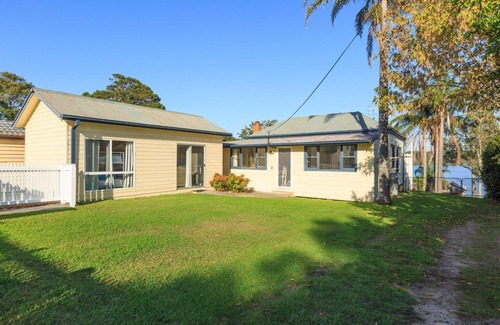 Erowal Bay Casa | At Golden Ponds at Erowal Bay - 4pm Check out Sundays