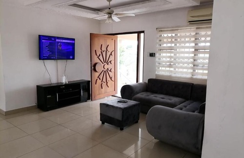 Newlands East Casa | AT HOME GUEST HOUSE