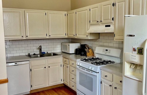 The Gate Casa | At Home in St Louis Pet Friendly