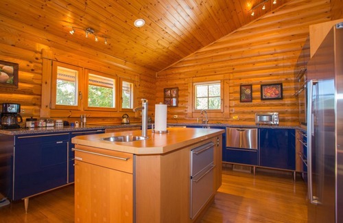 Old Fort Cabina | En la última logia | Hermosa 3BR Pet Friendly Log Home w / Hot Tub y comodidades!
